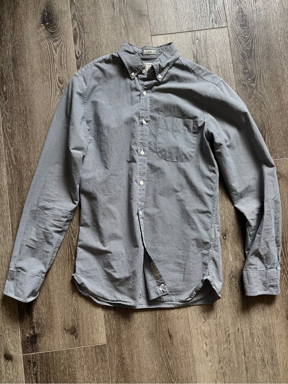 J. Crew Men's Gray Long-Sleeve Button-Down Shirt